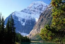 天赋满满！亚马尔精彩停球内切爆射破门，西班牙总比分领先.